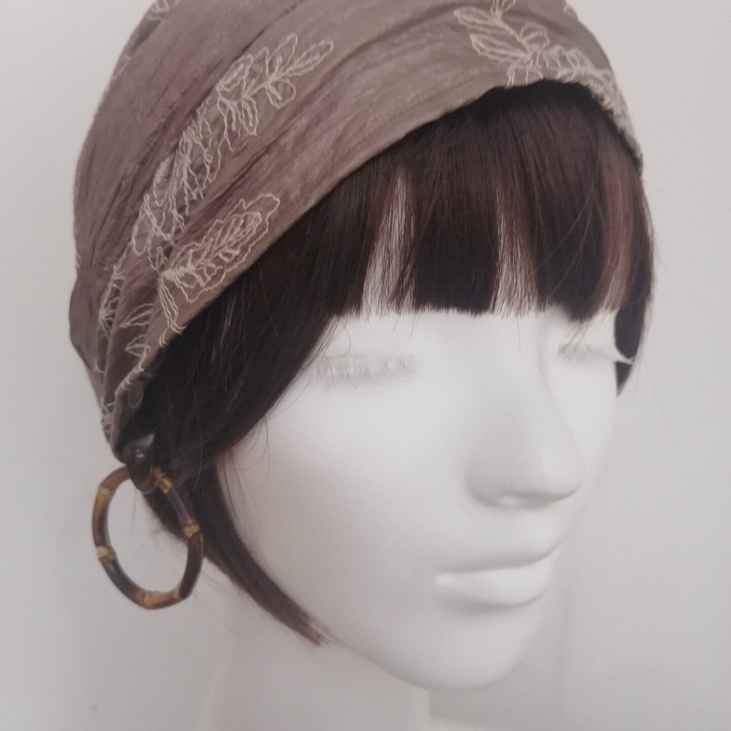 sundayhalo Crinkled Fabric Floral Embroidered Turban