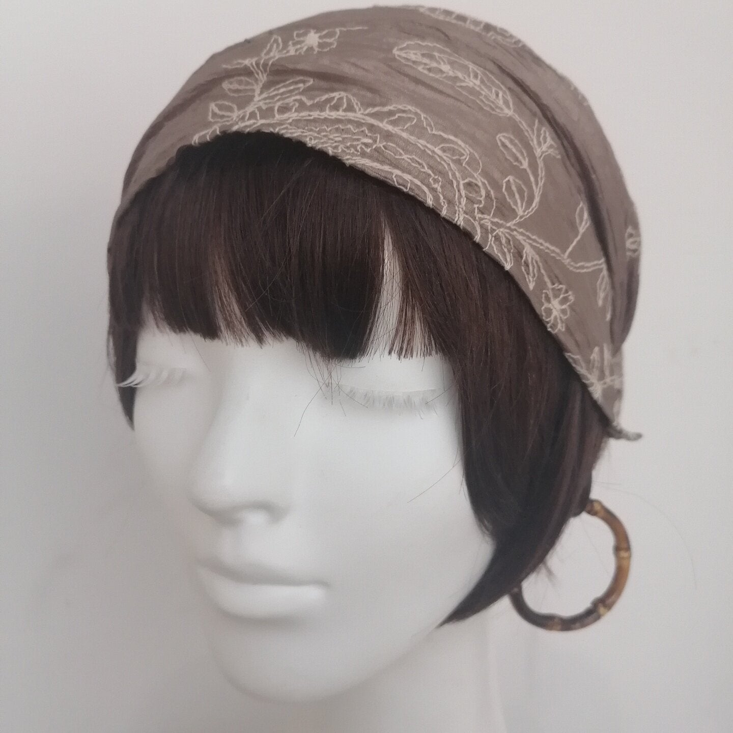 sundayhalo Crinkled Fabric Floral Embroidered Turban